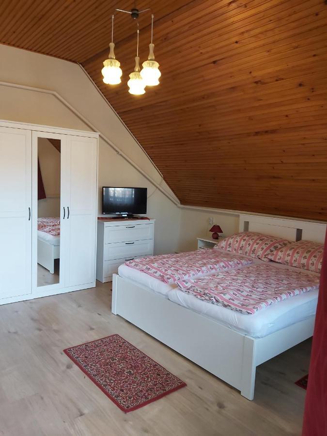 Ferienwohnung Marika-Lak Siófok Exterior foto