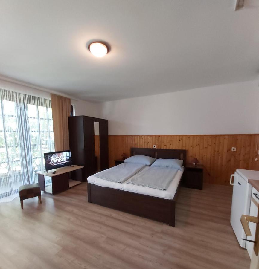 Ferienwohnung Marika-Lak Siófok Exterior foto